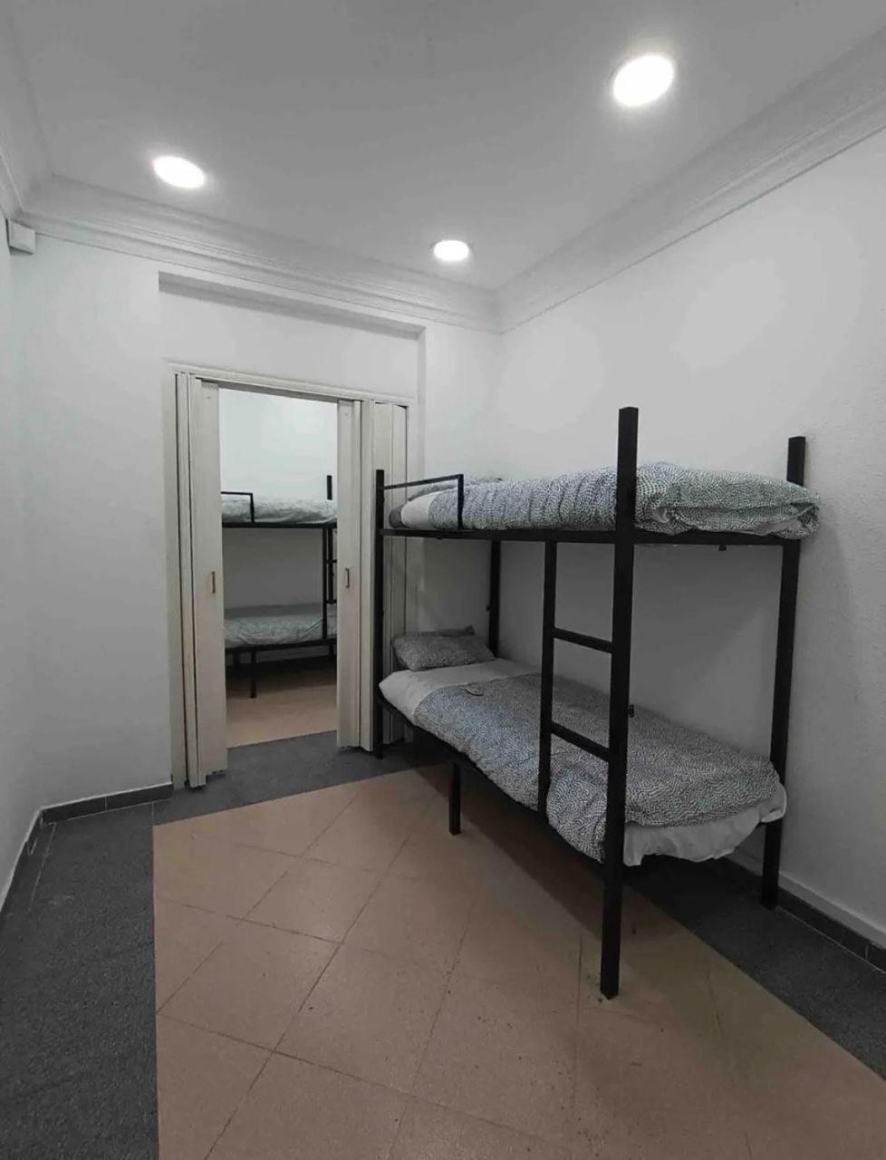 Parsa Booking Мадрид Екстер'єр фото